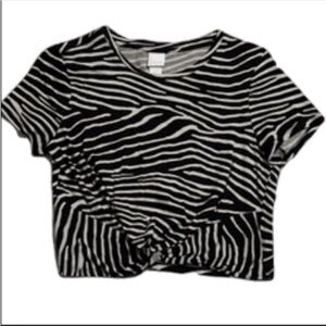 H&M zebra print twisted hem short sleeves crop top. Size Small.